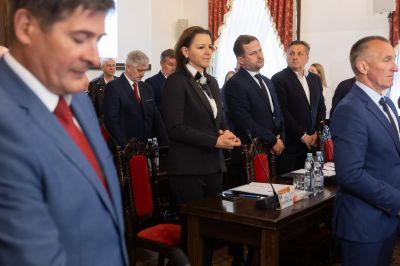 zdjęcie z pierwszej sesji Rady Miasta Rzeszowa IX kadencji, podczas kt&oacute;rej odbyło się uroczyste ślubowanie Prezydenta Miasta Rzeszowa Konrada Fijołka, fot. Grzegorz Bukała, Urząd Miasta Rzeszowa